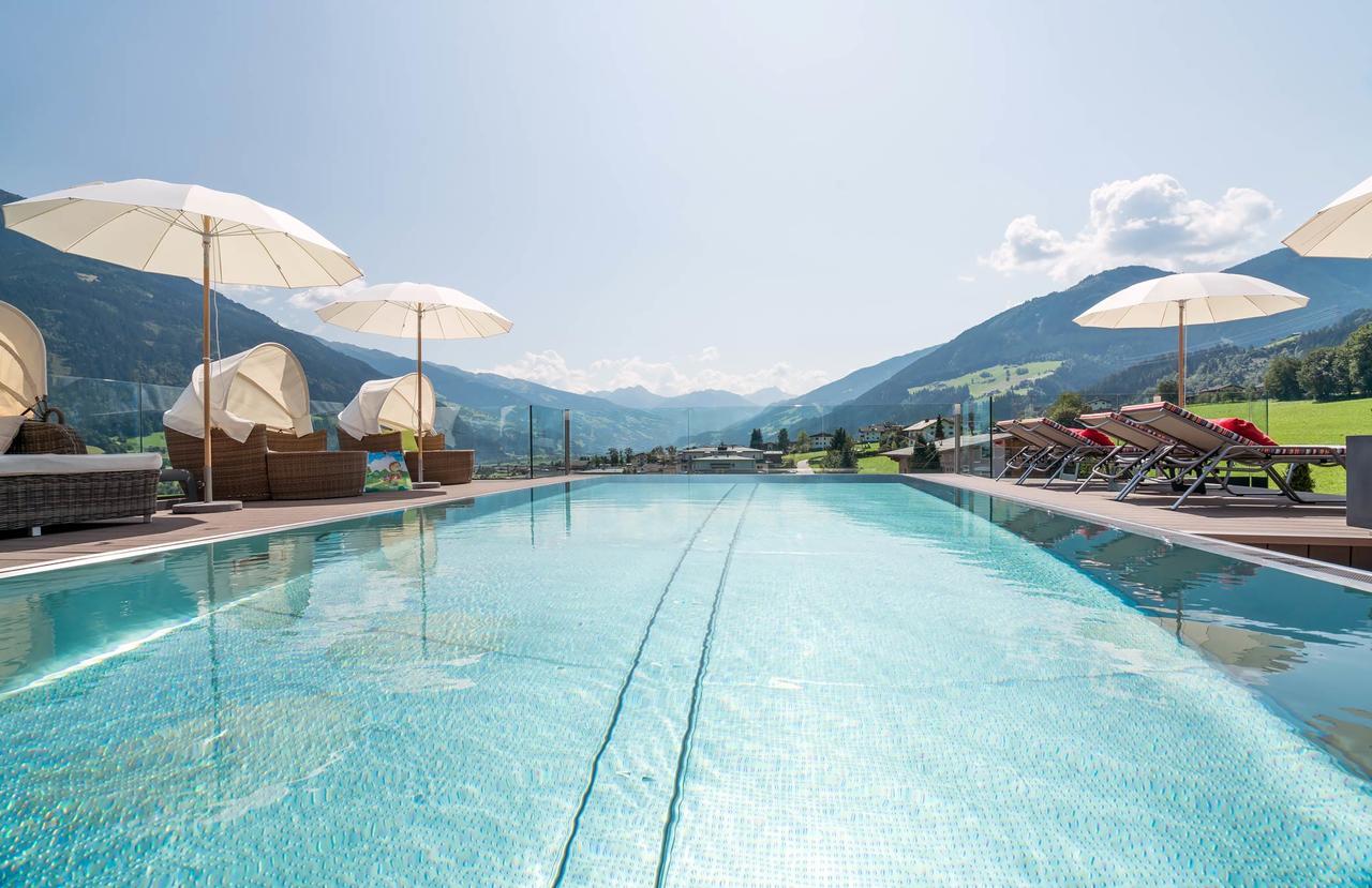 Alpina Zillertal . Family Lifestyle Kinderhotel Fuegen Ngoại thất bức ảnh