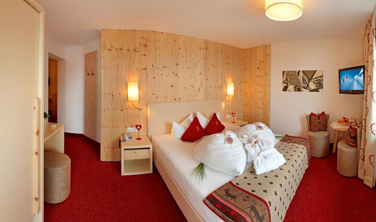 Alpina Zillertal . Family Lifestyle Kinderhotel Fuegen Ngoại thất bức ảnh